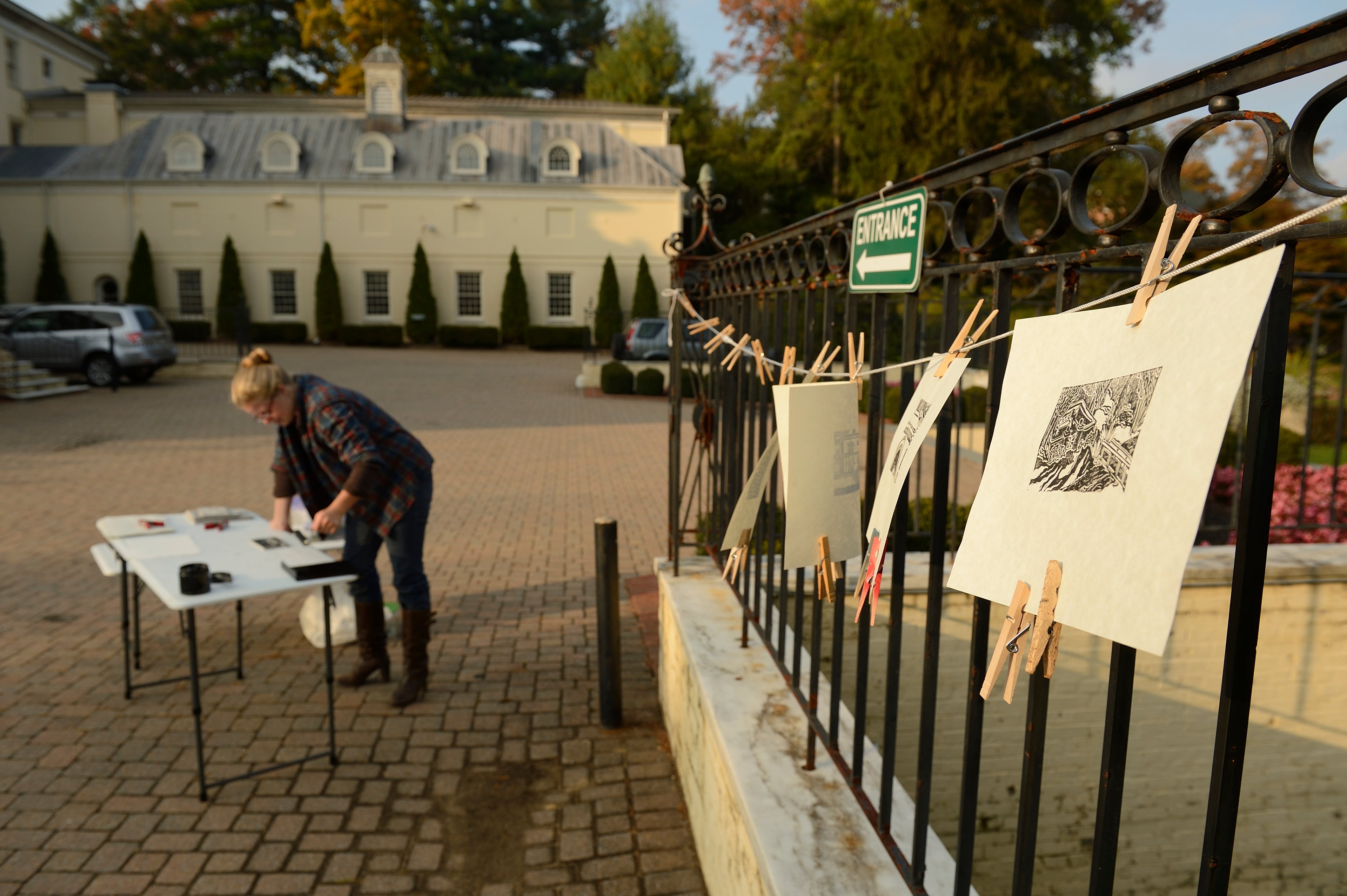 En Plein Air printing at the Evergreen Museum, Baltimore MD. Will Kirk Photography